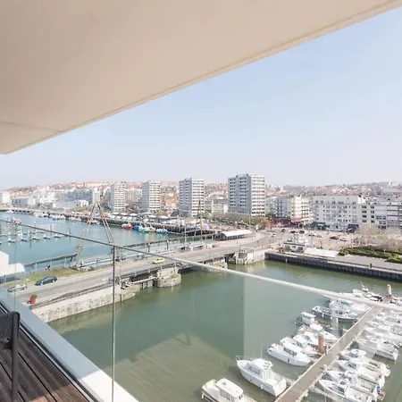 Dom wakacyjny Deluxe For 4 People With 2 Bedrooms And Balcony